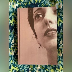 📖 free with purchase 👀